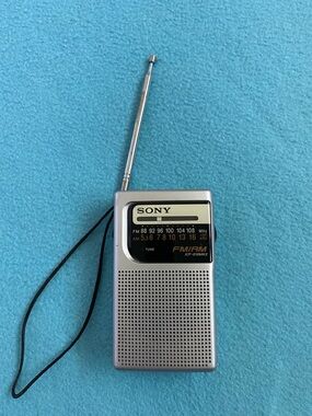 Sony Silver Portable AM/FM Pocket Radio with Telescoping Antenna